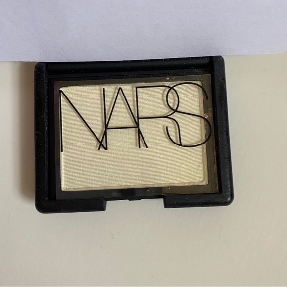 NARS Highlighter in Albatross - Picture 3 of 4